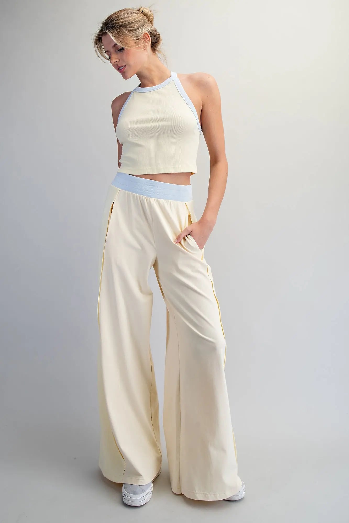 Contrast Sleeveless Back Racer Top