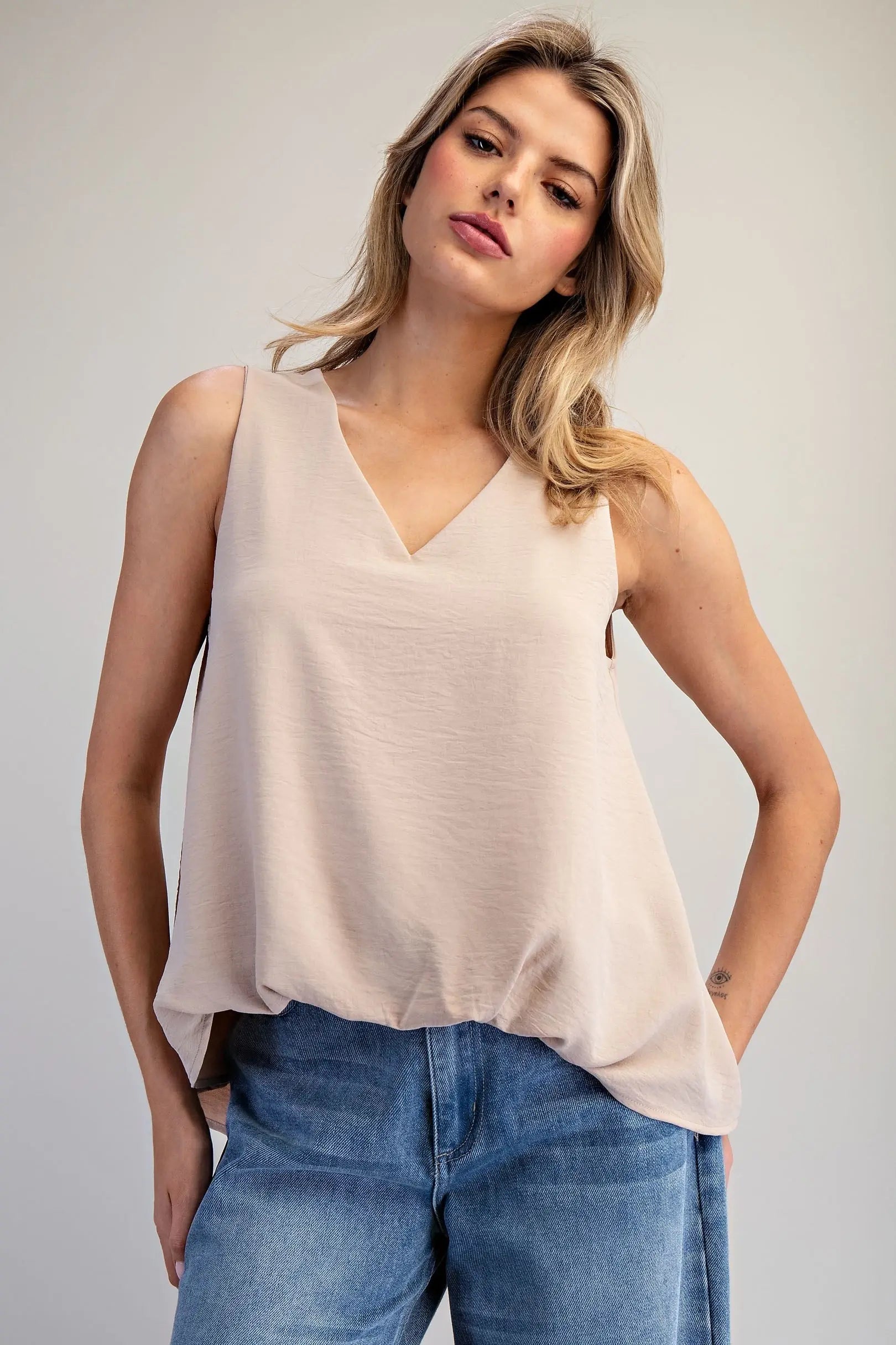 V-Neck Sleeveless Bubble Blouse