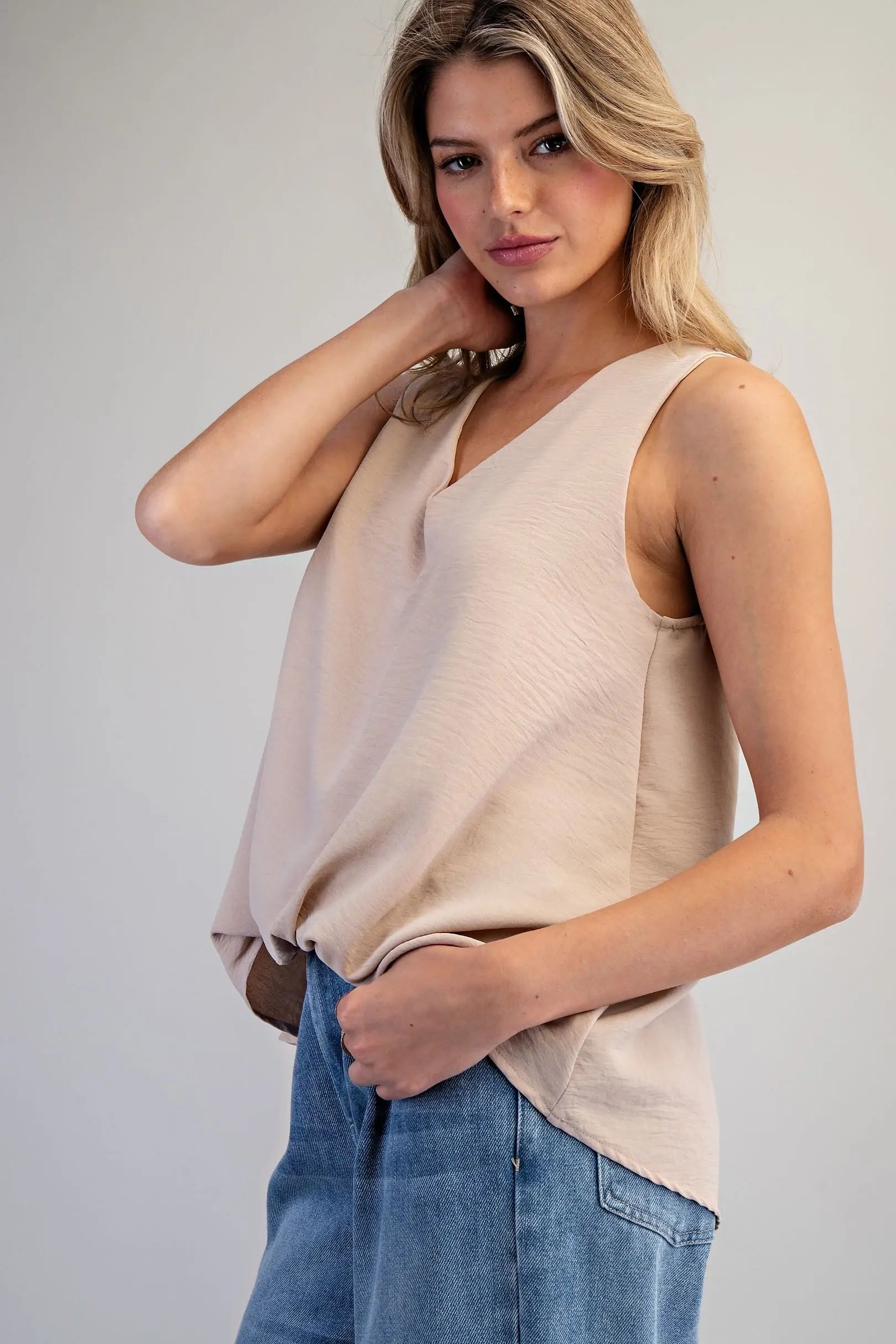 V-Neck Sleeveless Bubble Blouse