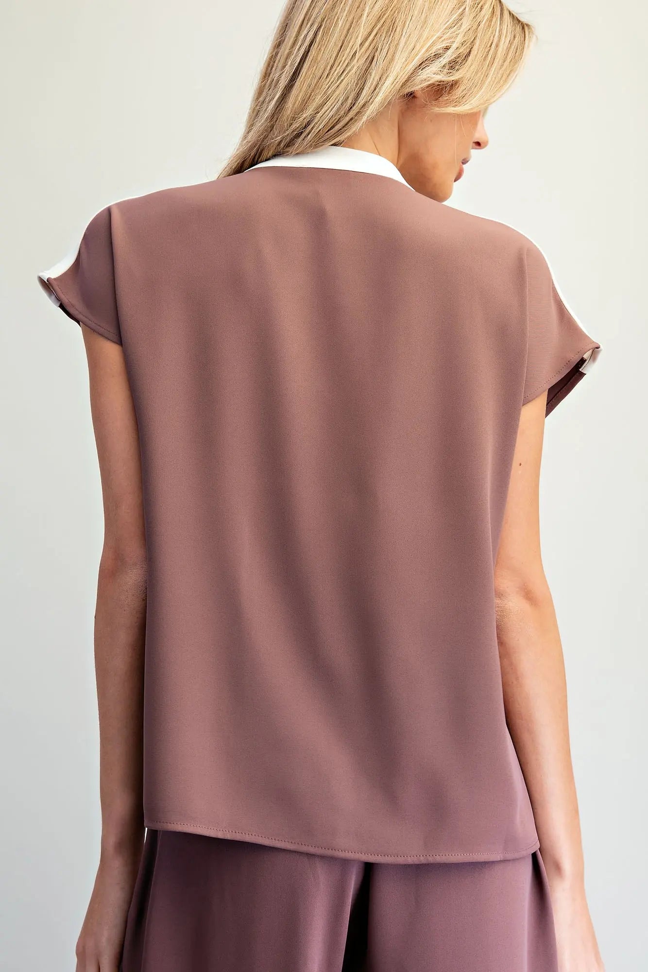 Contrast Trim Split Neck