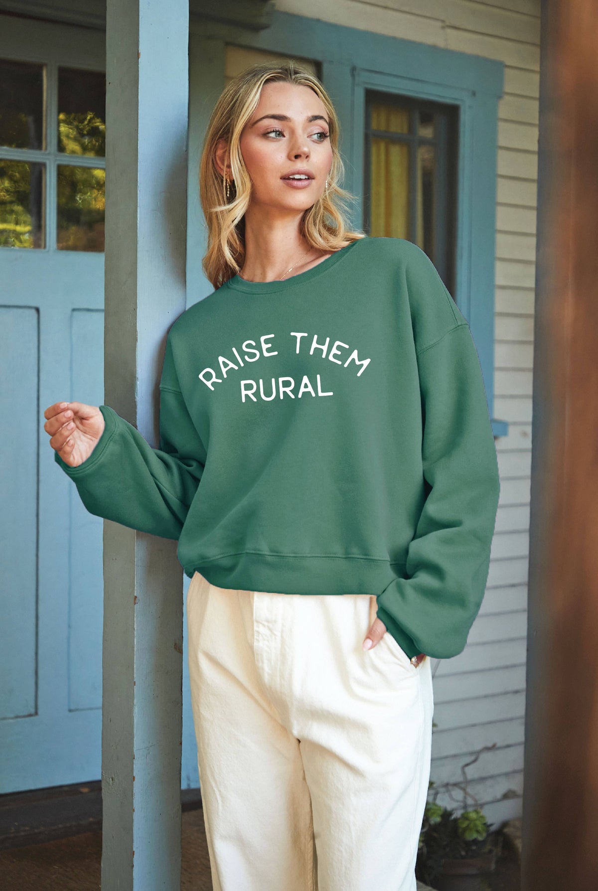 RAISE THEM RURAL Mid Graphic Sweatshirt
