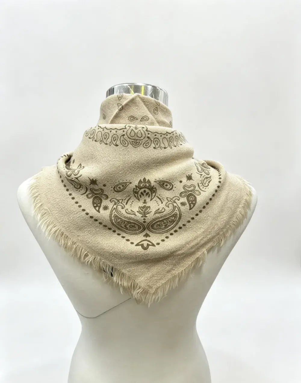 Small square scarf with bandana print: Brique