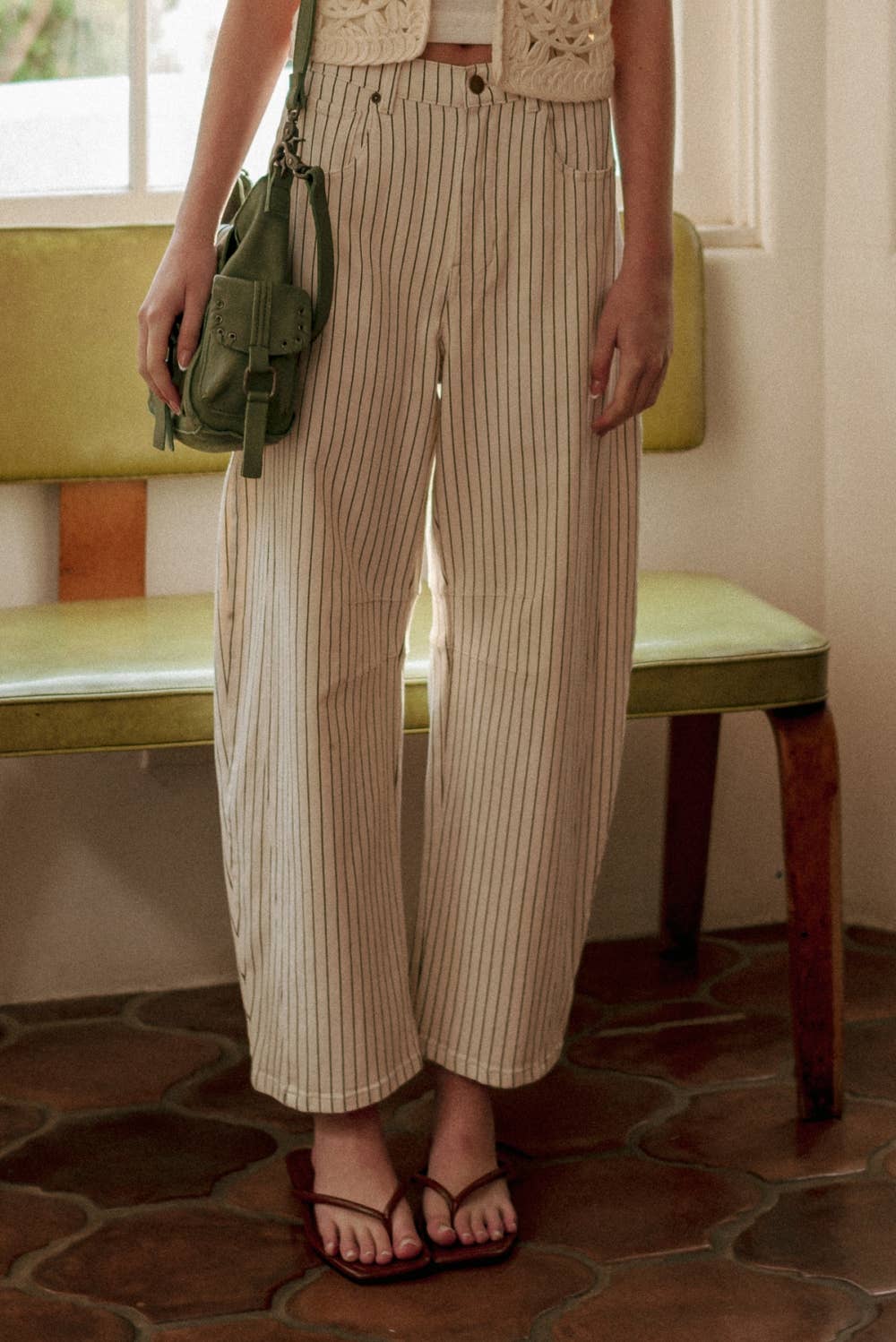 P6184 PINSTRIPED PATTERN BARREL PANTS