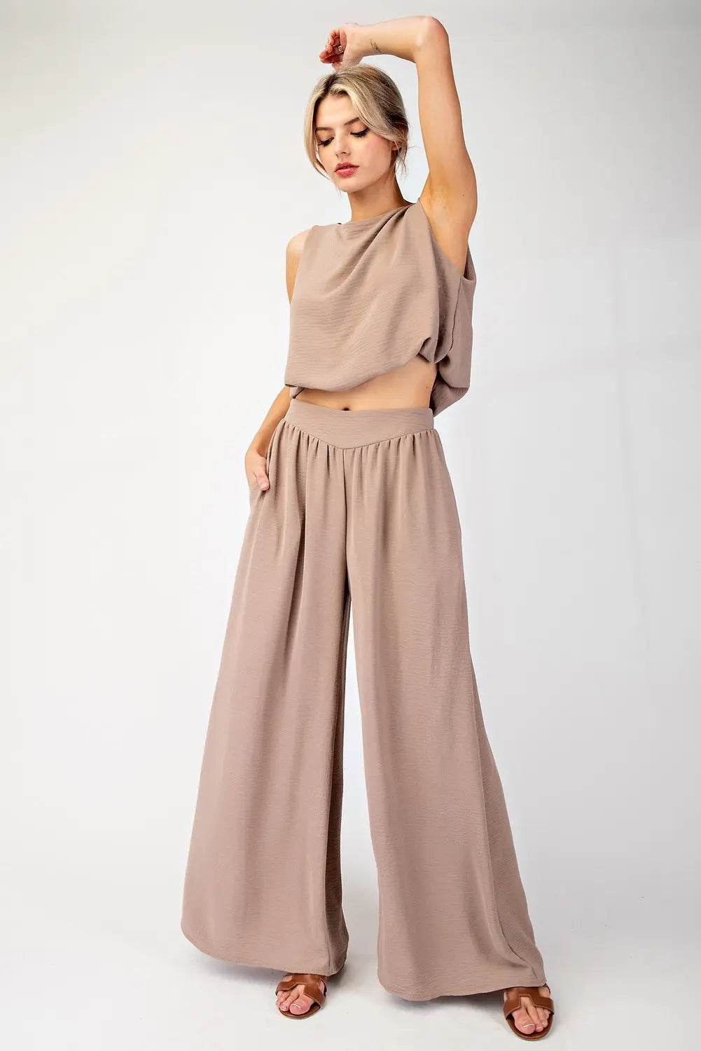 Solid Sleeveless Bubble Crop