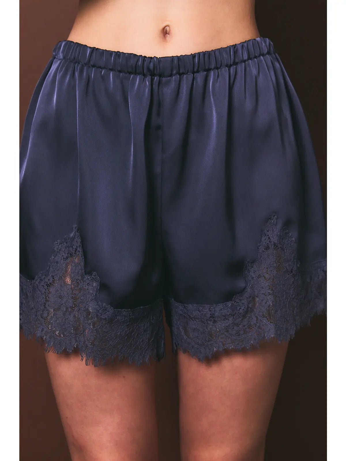 Elastic Waist Mid Rise Lace Trim Shorts