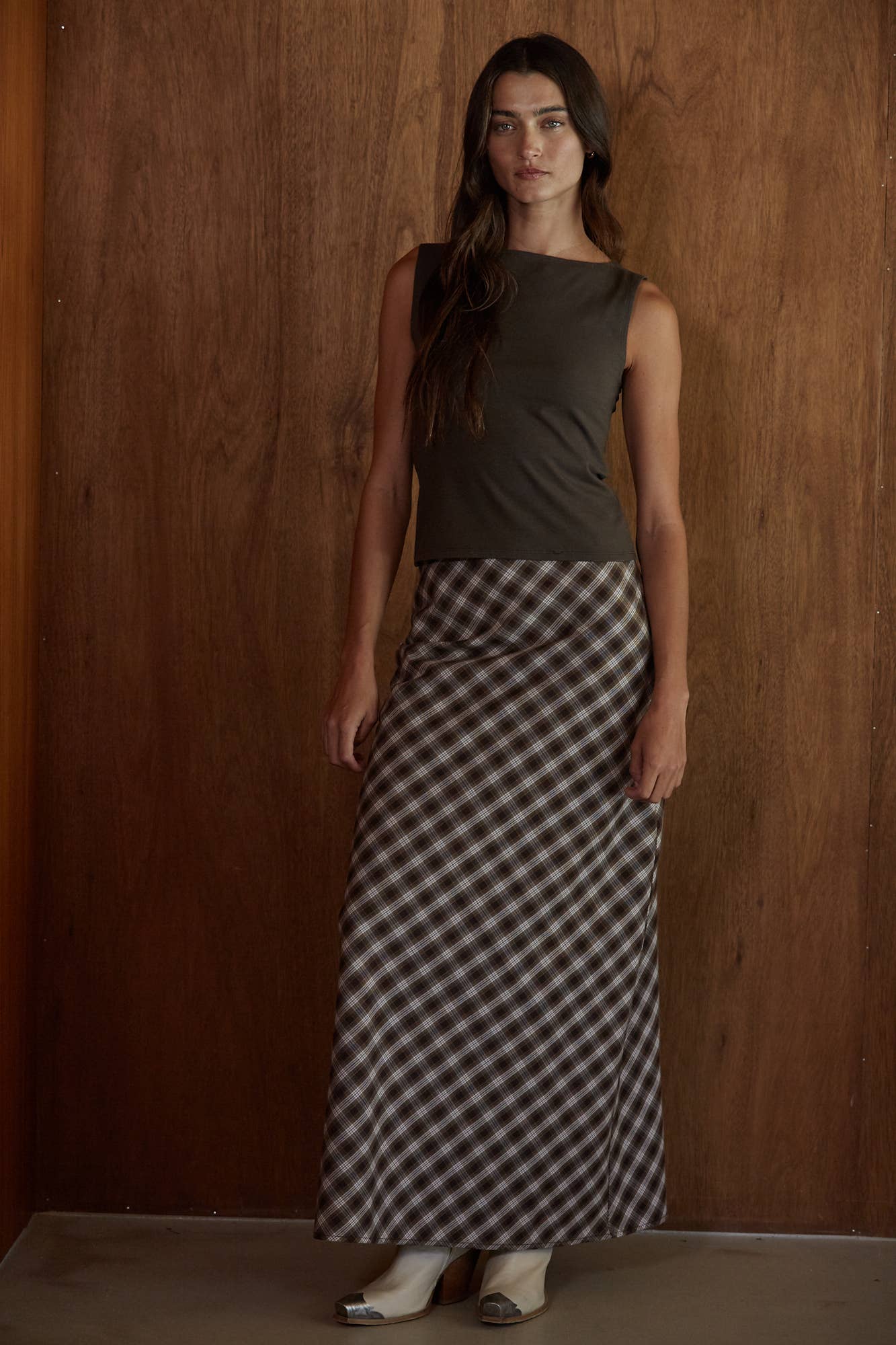 Knit Cotton Spandex Boat Neck Sleeveless Top