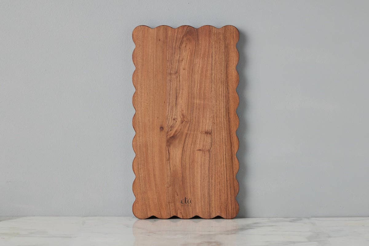 Scalloped Cutting Board, Medium Rectangle