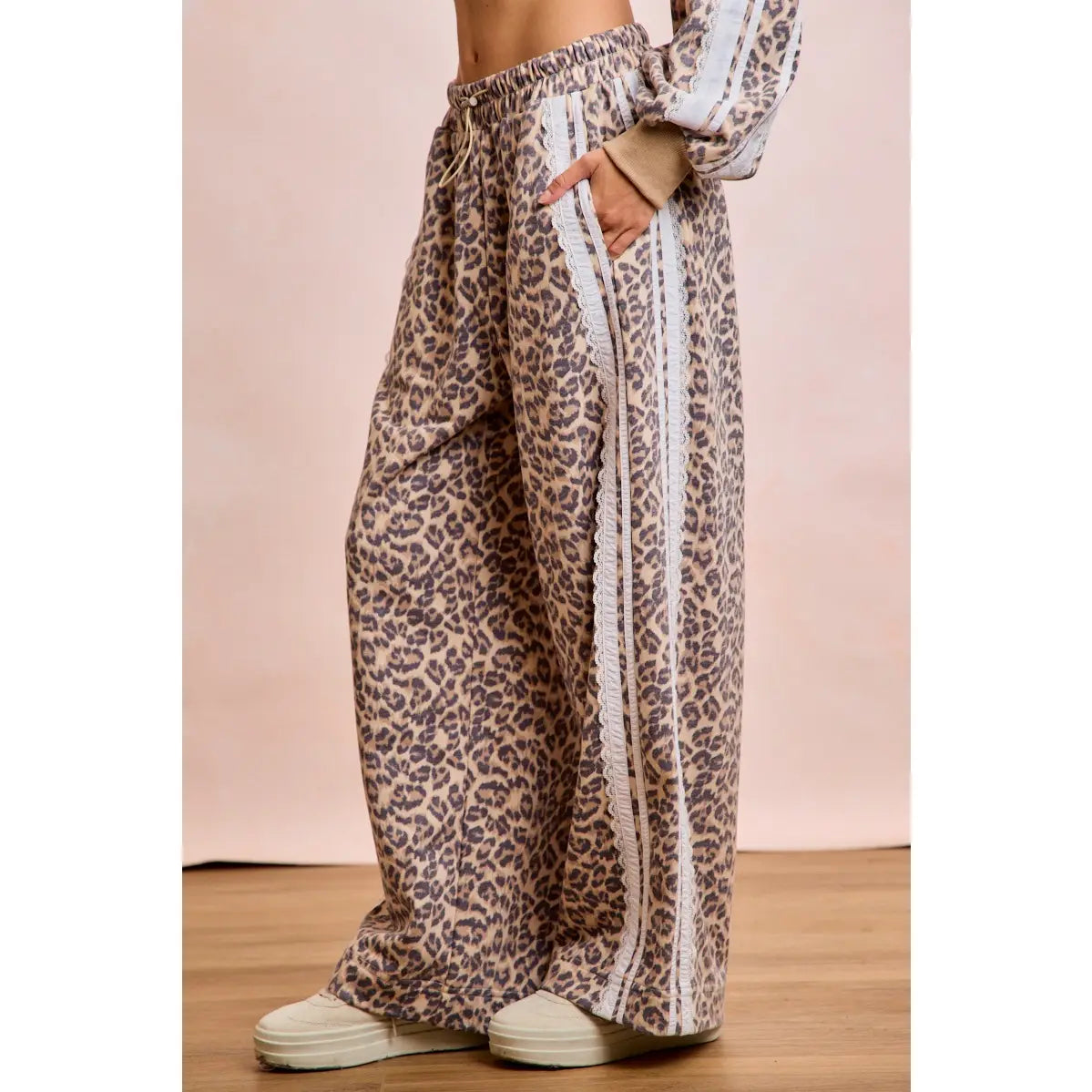 Leopard Lace Detail Sweatpants