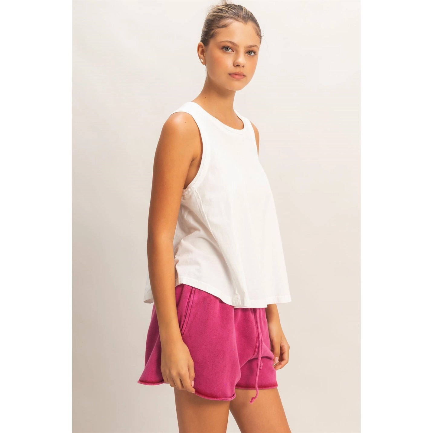 Raw Edge Details Sleeveless Top