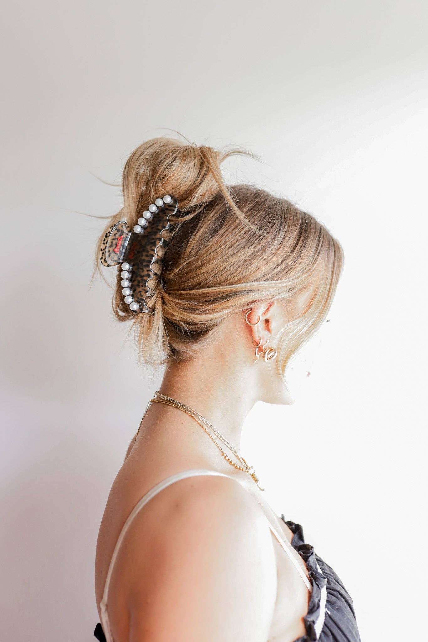 LOVE IS IN THE HAIR CLAW