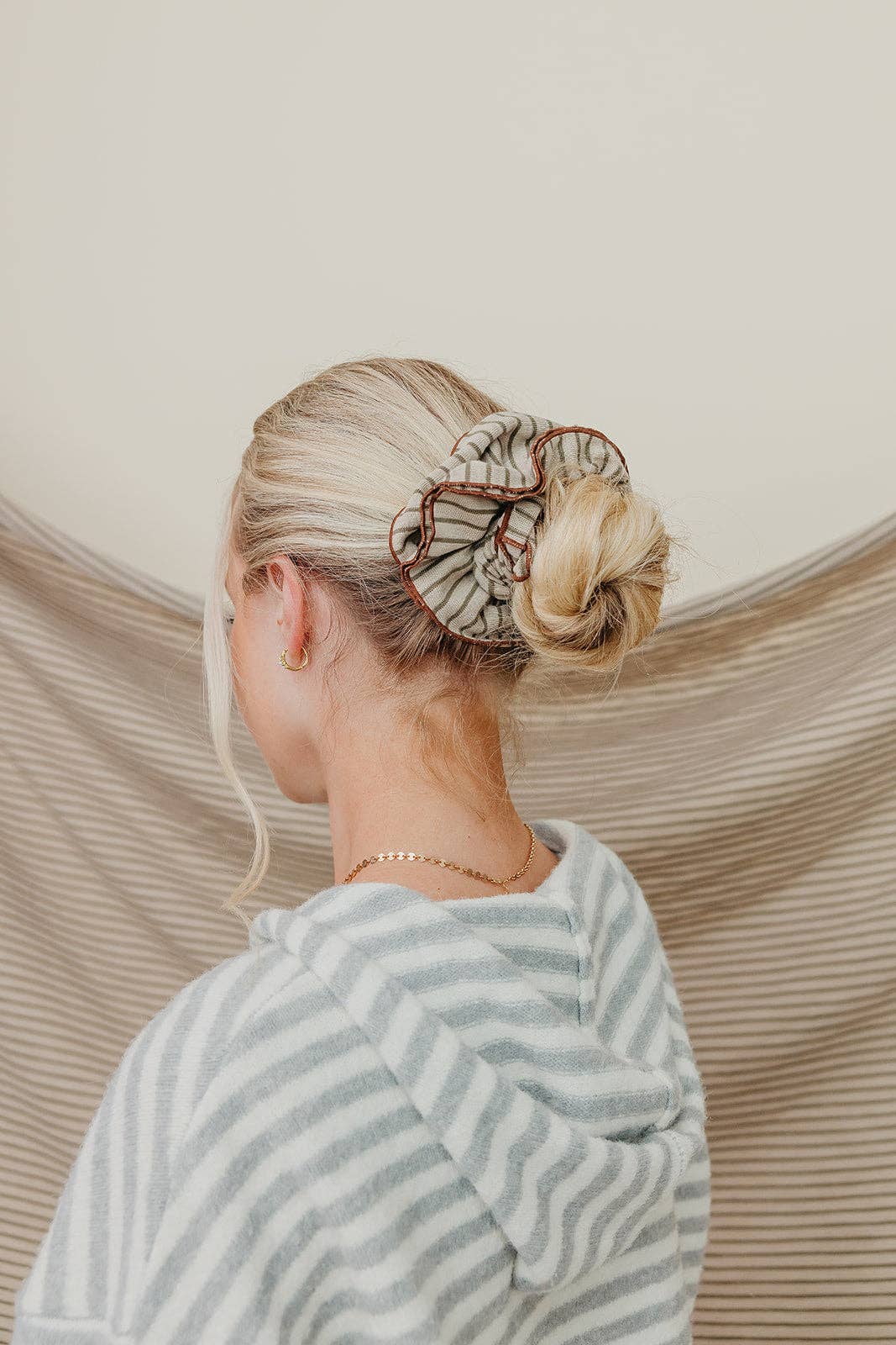 STRIPED CORSET SCRUNCHIE